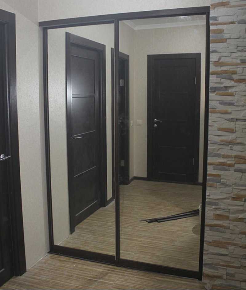 Раздвижные зеркальные двери в гардеробную комнату цена
